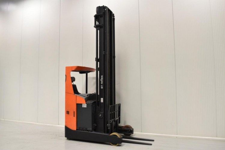 BT_RRE_200_Forkliftbg